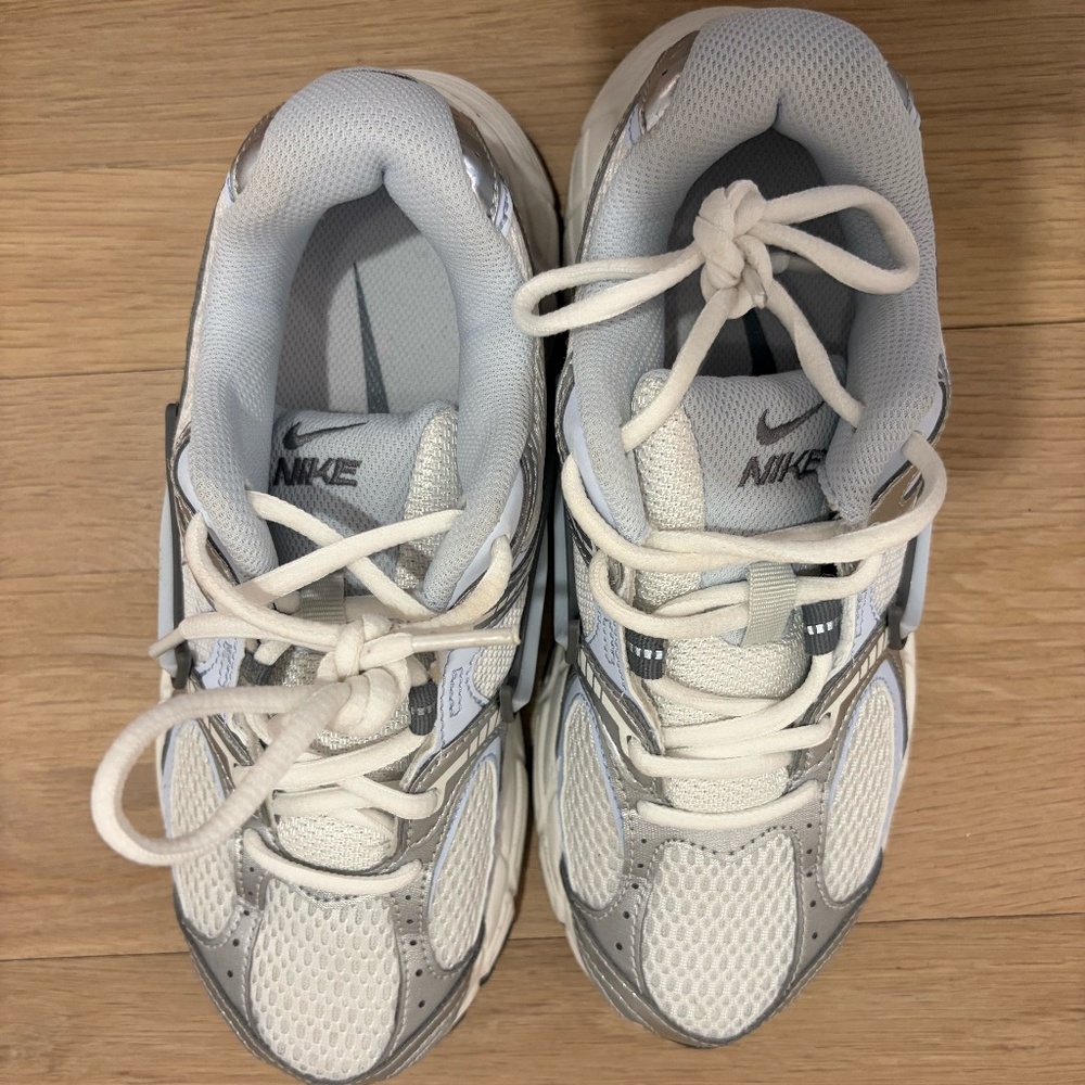 Nike Summit White/Smoke Grey/Blue Tint Sneakers